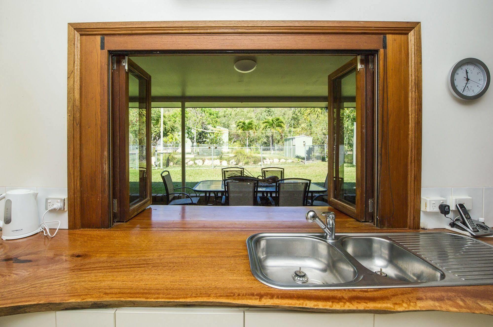 Magnetic Island Bed And Breakfast Horseshoe Bay エクステリア 写真