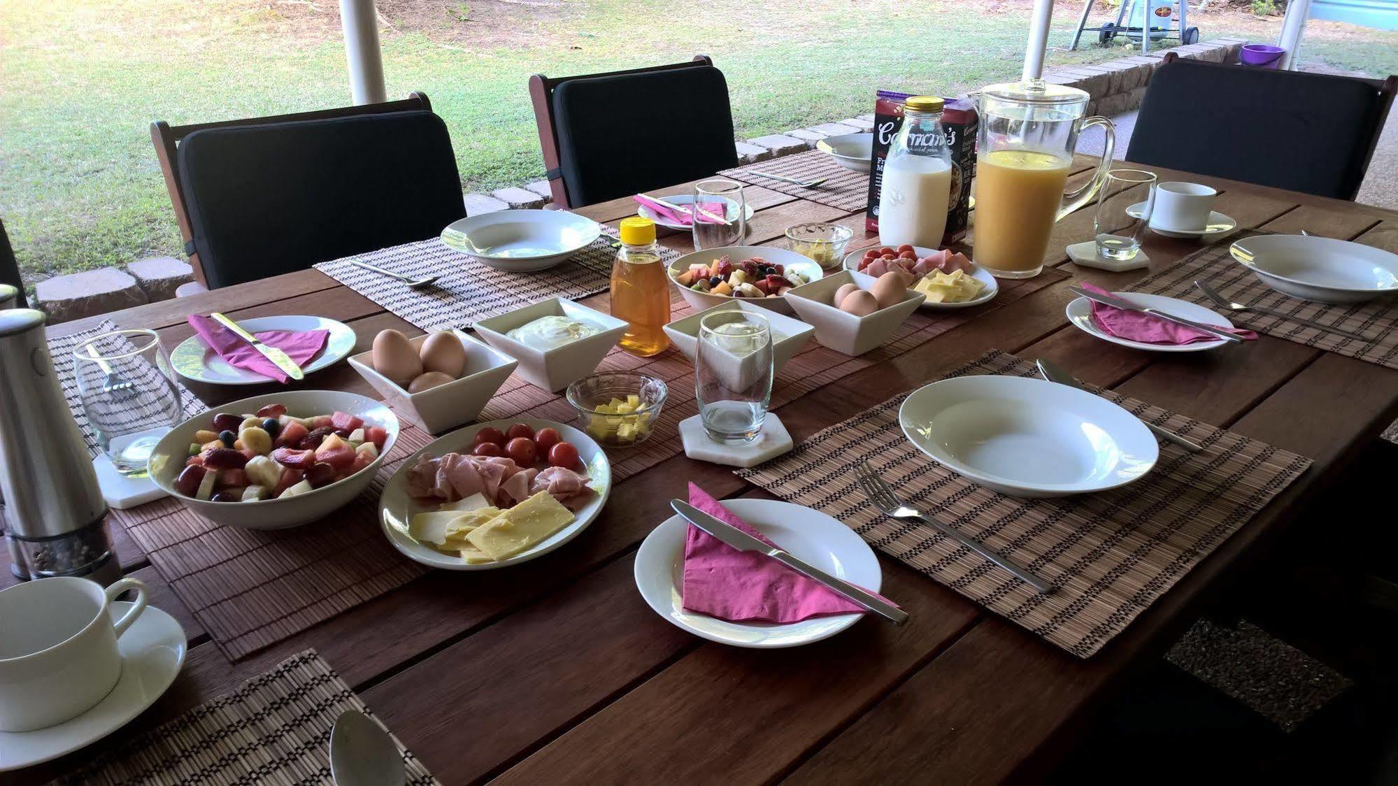 Magnetic Island Bed And Breakfast Horseshoe Bay エクステリア 写真