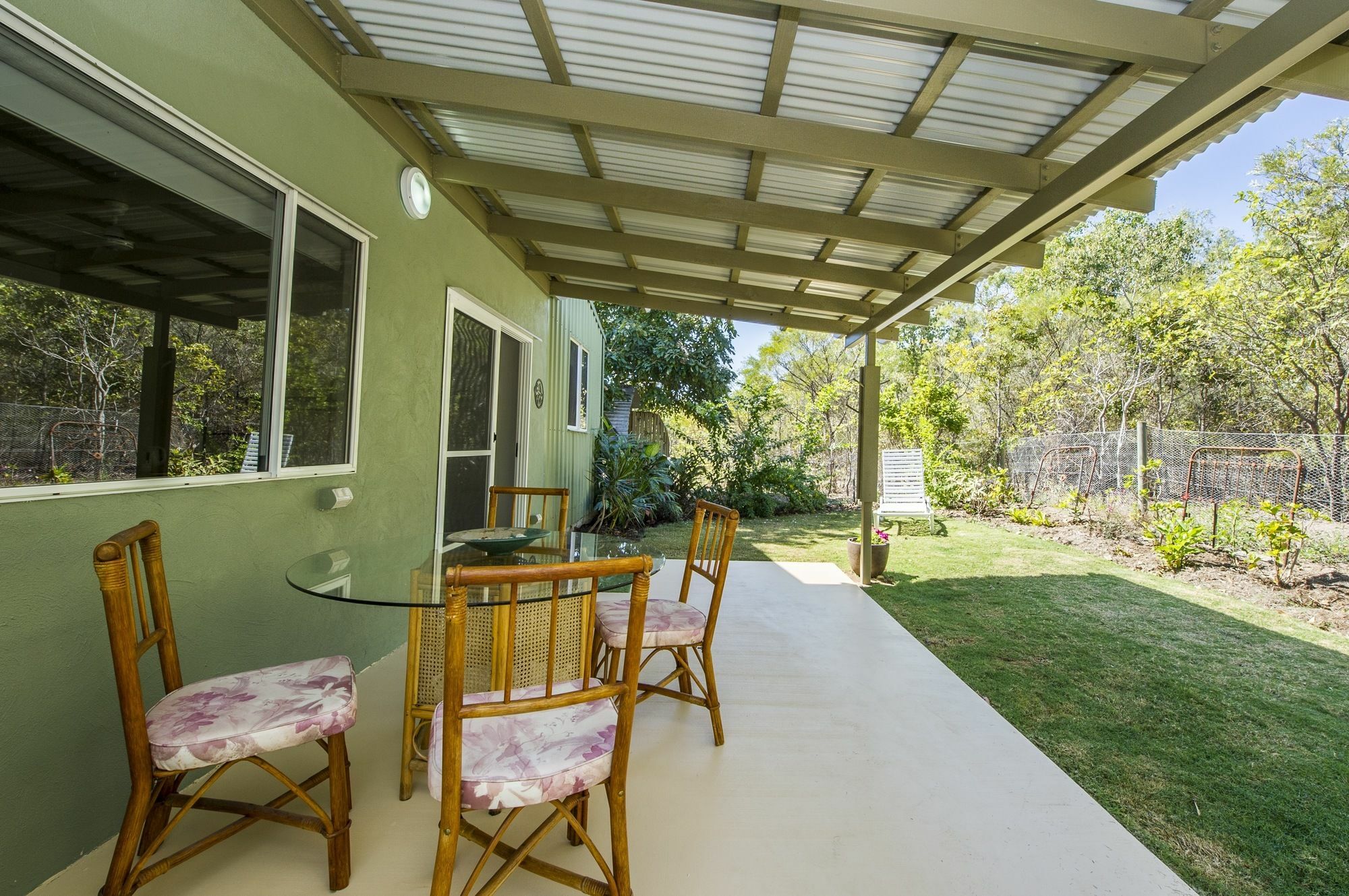 Magnetic Island Bed And Breakfast Horseshoe Bay エクステリア 写真
